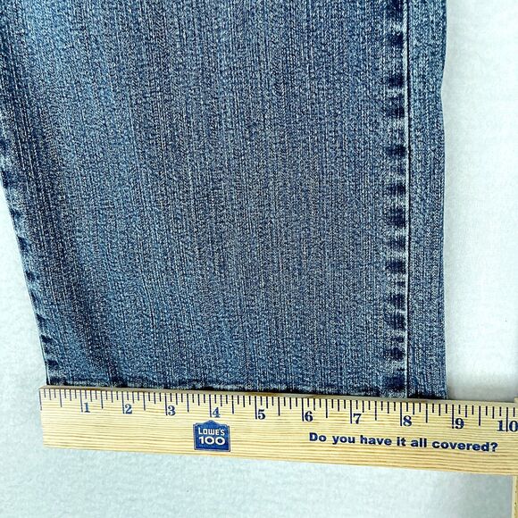 St John's Bay Womens Jeans Blue Size 34 (34x26) Bootcut High Rise Denim Wash - Picture 8 of 9